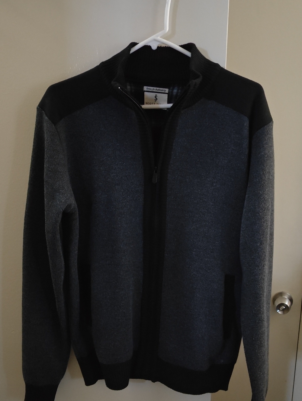 Scott James Men's Plaid-Lined Zip Jacket in Black & Gray Like New